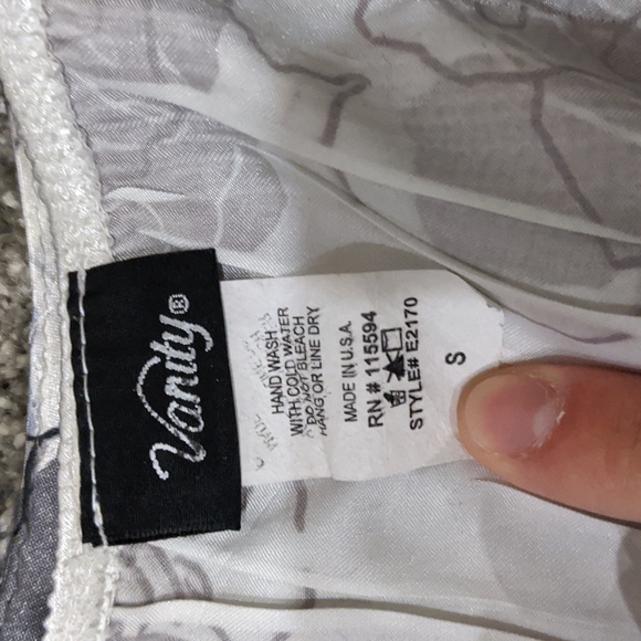 Vanity Women's Small Top - Picture 7 of 8